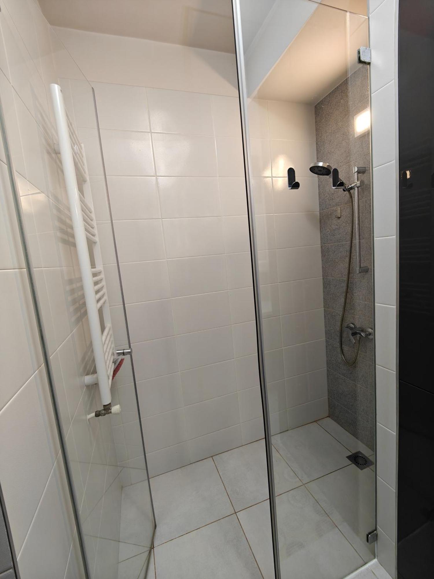 Park Lake Near Iulius Mall, Wi-Fi, Walk-In Showe Cluj-Napoca Ngoại thất bức ảnh