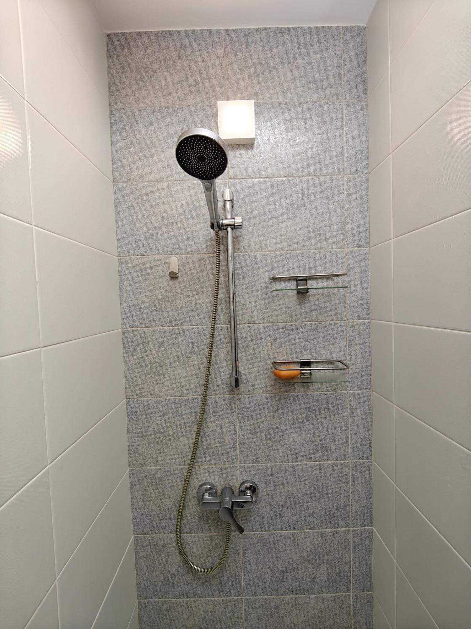 Park Lake Near Iulius Mall, Wi-Fi, Walk-In Showe Cluj-Napoca Ngoại thất bức ảnh
